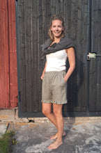 Lataa kuva Galleria-katseluun, KAAVALA: SOFIA HOUSU- JA SHORTSIKAAVA