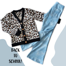 Lataa kuva Galleria-katseluun, KAAVASTUDIO AINOA: LILJA HOUSUT 104-164 CM