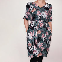 Lataa kuva Galleria-katseluun, KAAVASTUDIO AINOA: NAISTEN MIMOSA-MEKKO, koot 32-54