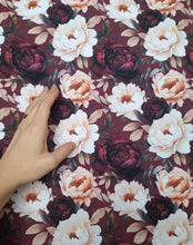 Lataa kuva Galleria-katseluun, TRIKOO DREAMY PEONIES, BURGUNDY, pienempi kuosikoko
